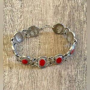 Women’s costume jewelry red retro enamel circle and leaf detail metal bracelet